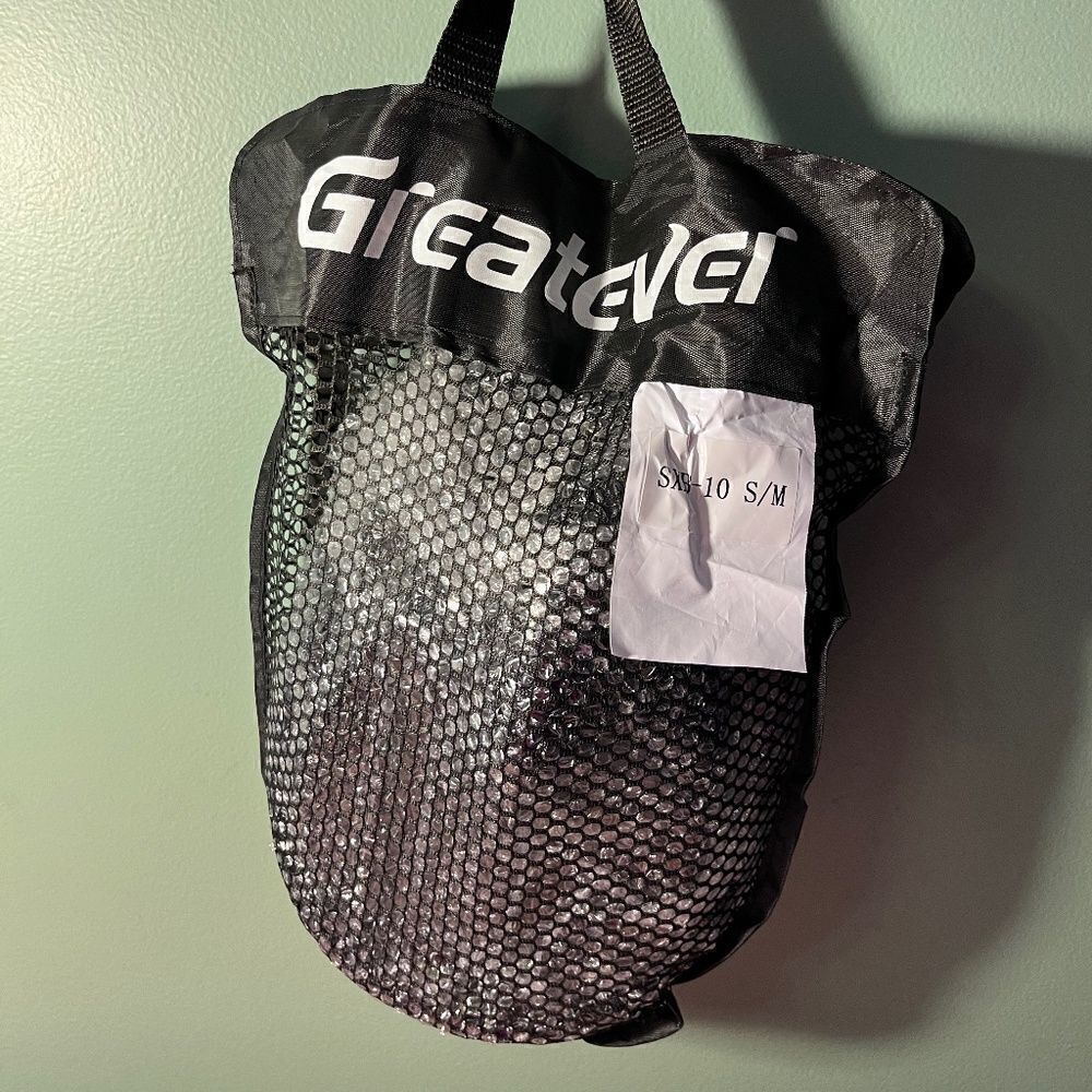 Greatever Small Black Snorkel Mask NEW Snaps In Place - Picture 8 of 15